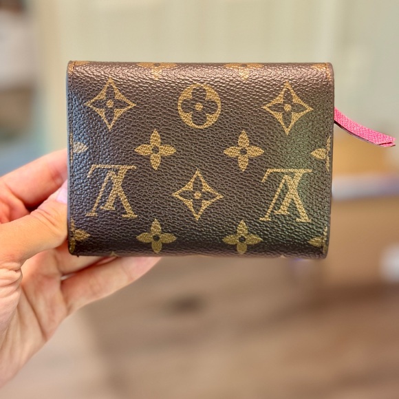 Louis Vuitton Brown Monogram Clutch with Artistic Design - Picture 11 of 12